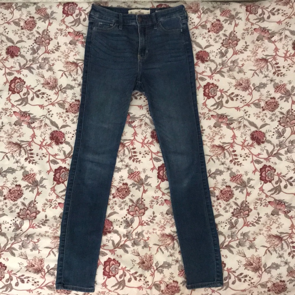 Hollister skinny jeans - size 0